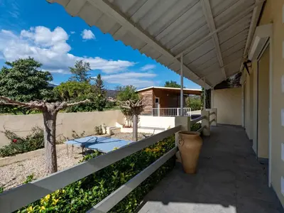 Balcon ou terrasse dans l'établissement Holiday Home La Cerisaie by Interhome