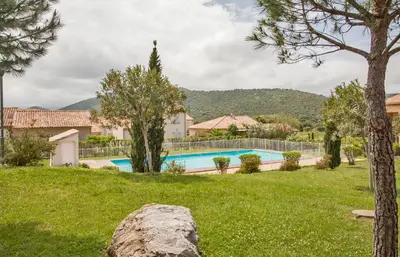 Piscine de l'établissement Mare di Sole, St-Florent ou située à proximité