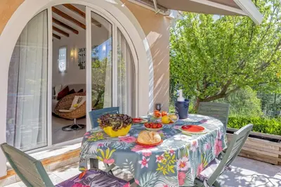 Jardin de l'établissement Casa Nostra
