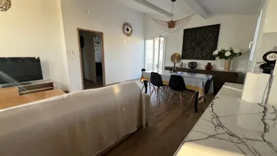 Télévision ou salle de divertissement dans l'établissement Villa Altea- Lido Marana - piscine privée exclusive - plage à pied - 3 bedrooms house - private swimming pool - beach access on foot