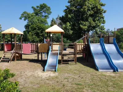 Aire de jeux pour enfants de l'établissement Résidence Sognu Di Mare - Plage