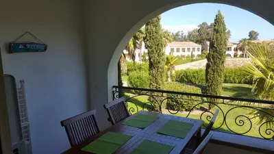 Balcon ou terrasse dans l'établissement Résidence Sognu Di Mare - Plage
