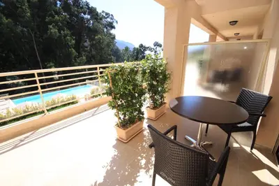 Balcon ou terrasse dans l'établissement Hôtel et Résidence Costa Rossa