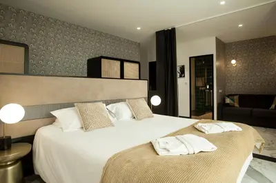 Un ou plusieurs lits dans un hébergement de l'établissement Hotel La Pietra Restaurant & Spa