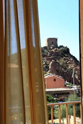 Vue générale sur la montagne ou vue sur la montagne depuis l'hôtel