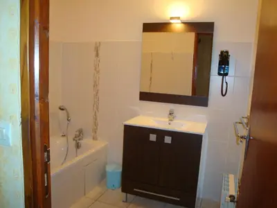 Salle de bains dans l'établissement Résidence Cabanaccia