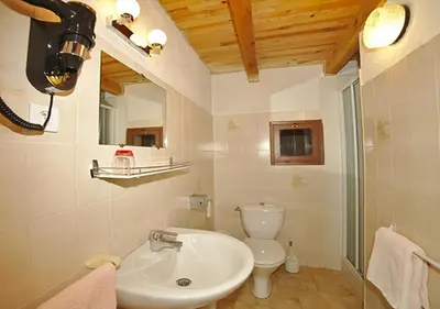 Salle de bains dans l'établissement Résidence Cabanaccia