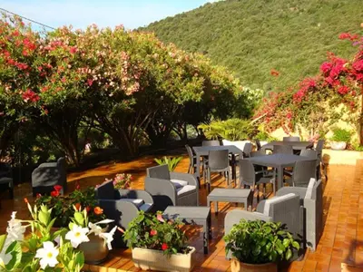 Vue générale sur la montagne ou vue sur la montagne depuis l'appart'hôtel