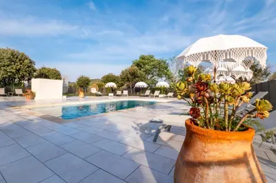 Piscine de l'établissement Hôtel & Restaurant Les Mouettes ou située à proximité