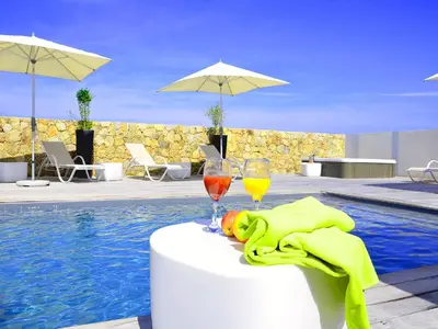 Piscine de l'établissement Résidence Dary ou située à proximité