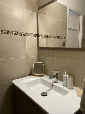 Salle de bains dans l'établissement Corse Calvi appt coté Mer