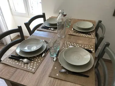 Plan de l'établissement Charmant F2 dans joli village Corse