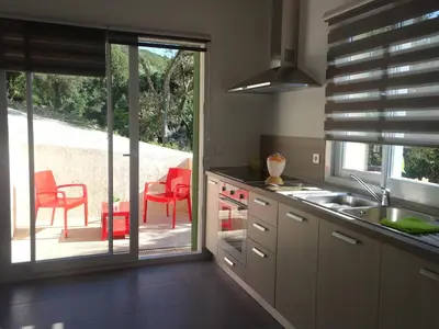 Cuisine ou kitchenette dans l'établissement location farinole proche saint-florent