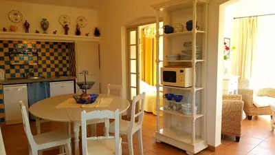 Cuisine ou kitchenette dans l'établissement Résidence A Merula