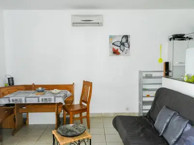 Cuisine ou kitchenette dans l'établissement Holiday Home Cavoni by Interhome