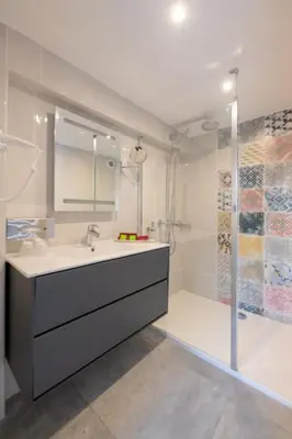 Salle de bains dans l'établissement Casa di a Restonica