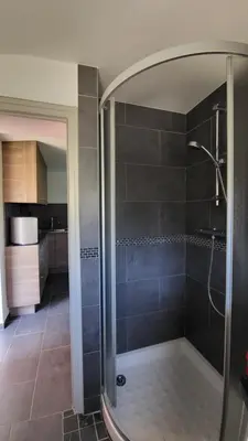Salle de bains dans l'établissement Résidence Di A Serra