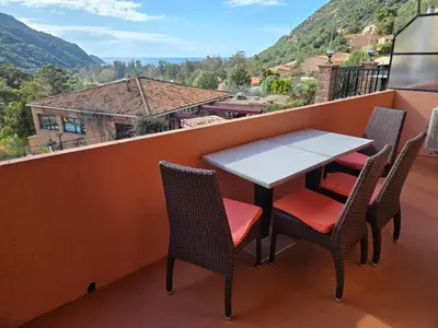 Vue générale sur la montagne ou vue sur la montagne depuis l'appart'hôtel