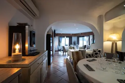 Coin salon dans l'établissement Hotel La Santa