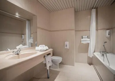 Salle de bains dans l'établissement Langley Resort Napoléon Bonaparte