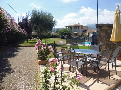 Jardin de l'établissement Villa mit grosser Sommerküche und Pool, 8 Minuten zum Sandstrand Cap Sud
