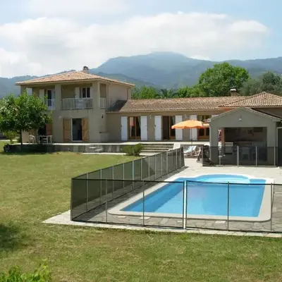 Villa mit grosser Sommerküche und Pool