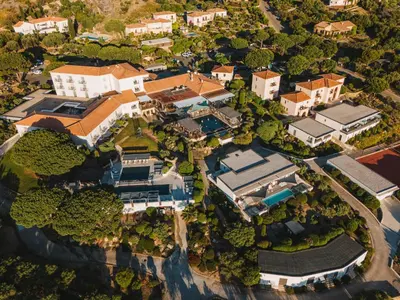 Piscine de l'établissement La Villa Calvi ou située à proximité