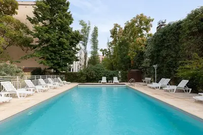 Piscine de l'établissement Appart Hotel Corte HR ou située à proximité