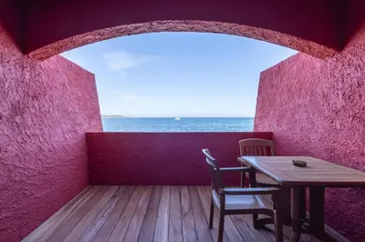 Vue générale sur la mer ou vue sur la mer prise depuis l'hôtel