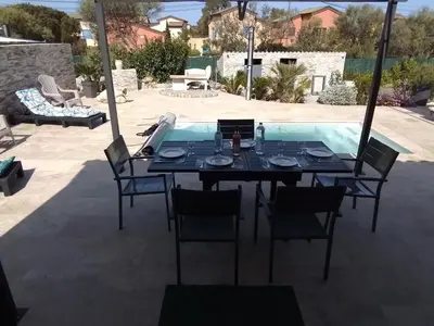 Piscine de l'établissement Le Domaine De Marie ou située à proximité