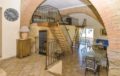 Plan de l'établissement Awesome Home In Santa Maria Poggio