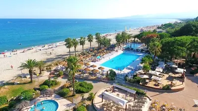 Piscine de l'établissement Village de Vacances Marina d'Oru ou située à proximité