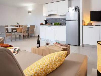Cuisine ou kitchenette dans l'établissement Apartment MB6 Loggia by Interhome