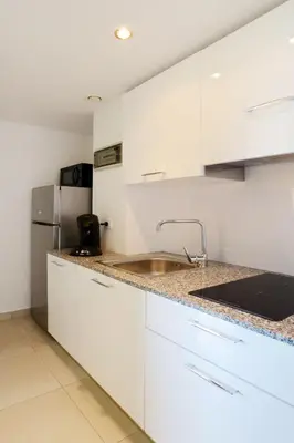 Cuisine ou kitchenette dans l'établissement Apartment MB4 Loggia by Interhome
