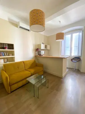 Coin salon dans l'établissement Hotel Central Bastia