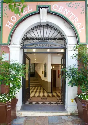 Façade ou entrée de l'établissement Hotel Central Bastia