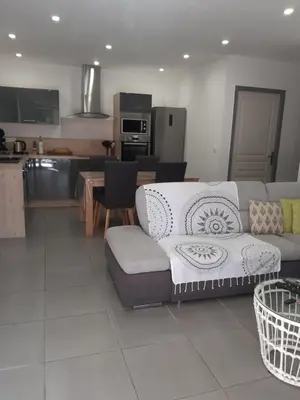 Cuisine ou kitchenette dans l'établissement maison Inseme