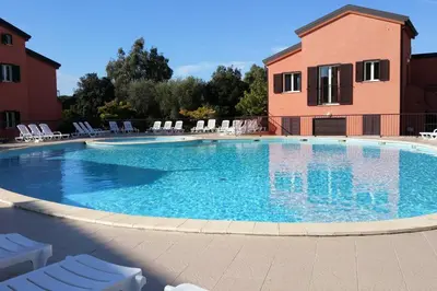 Piscine de l'établissement Appartement June ou située à proximité
