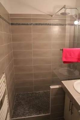 Salle de bains dans l'établissement Appartement Sampiero