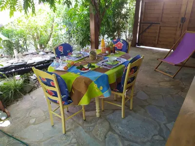 Jardin de l'établissement Patrimonio chambre avec commodités chez l’habitant