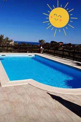 Piscine de l'établissement Au bien être ou située à proximité