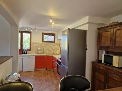 Cuisine ou kitchenette dans l'établissement Vacancorse Maison U Canale