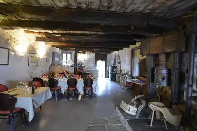 Restaurant ou autre lieu de restauration dans l'établissement Hotel Palazzu Pigna