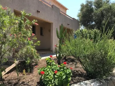 Jardin de l'établissement Residence Motel Corsicana