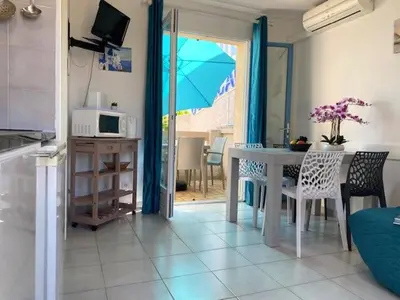 Télévision ou salle de divertissement dans l'établissement Residence Motel Corsicana