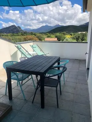 Vue générale sur la montagne ou vue sur la montagne depuis l'appartement