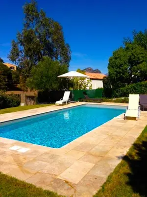 Piscine de l'établissement Oliera 2 ou située à proximité