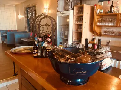 Nourriture dans l'hôtel ou à proximité