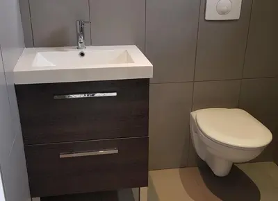 Salle de bains dans l'établissement Villa A funtanella