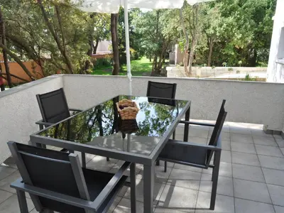 Balcon ou terrasse dans l'établissement Holiday Home in Moriani-Plage near Beach